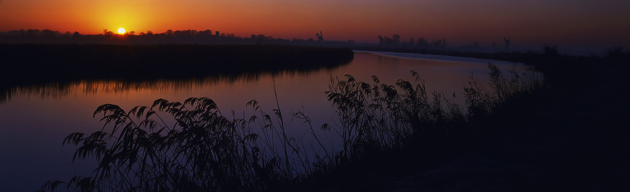 #030472-2 - Sunrise over River Thurne, Norfolk Broads National Park, Norfolk, England