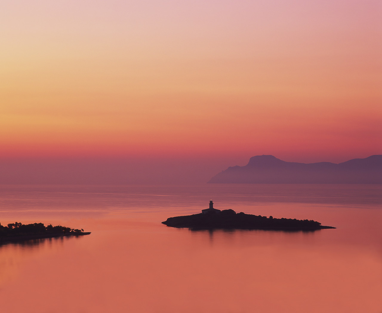 #050280-1 - Dawn View over Alcanada Island, Alcanada, Mellorca, Spain