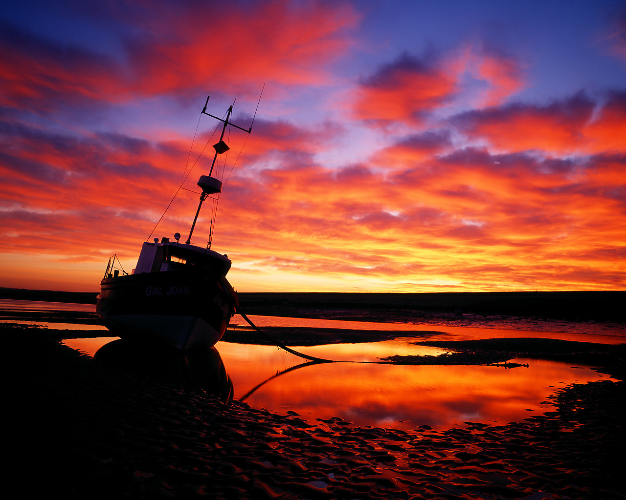 #881814-1 - Fishing Boat at Sunset, Wells-Next-The-Sea, Norfolk