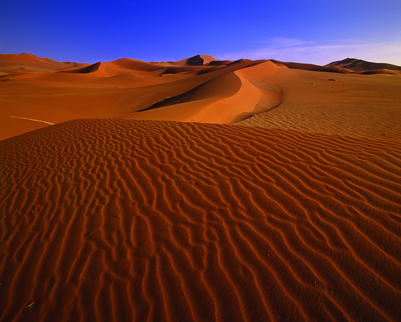 #010057-1 - Sand Dunes, Sossusvlei, Namibia, Africa