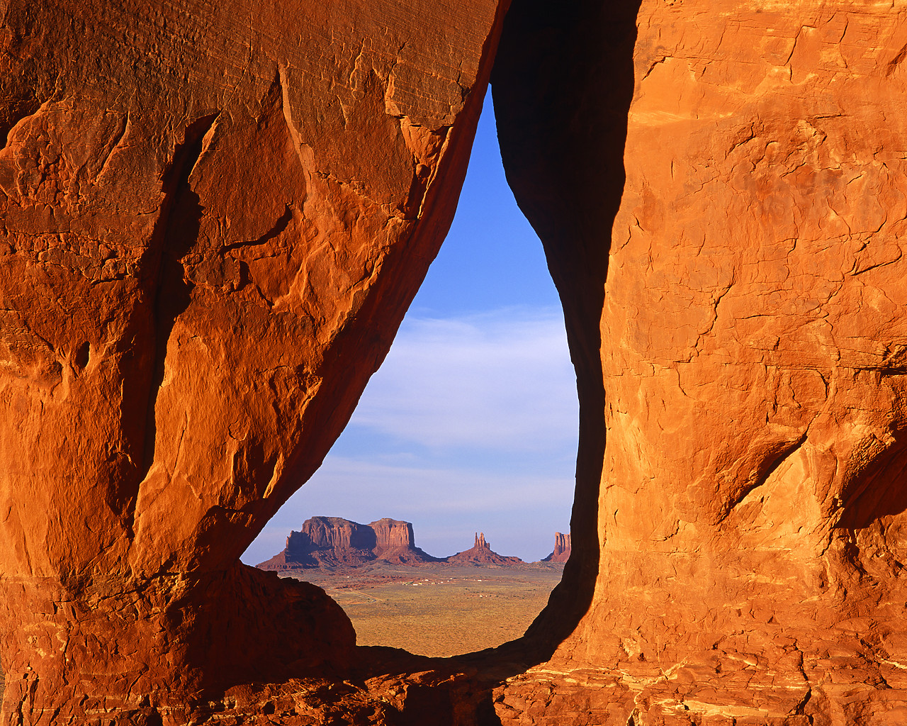 #020212-8 - Teardrop Arch, Monument Valley, Arizona, USA