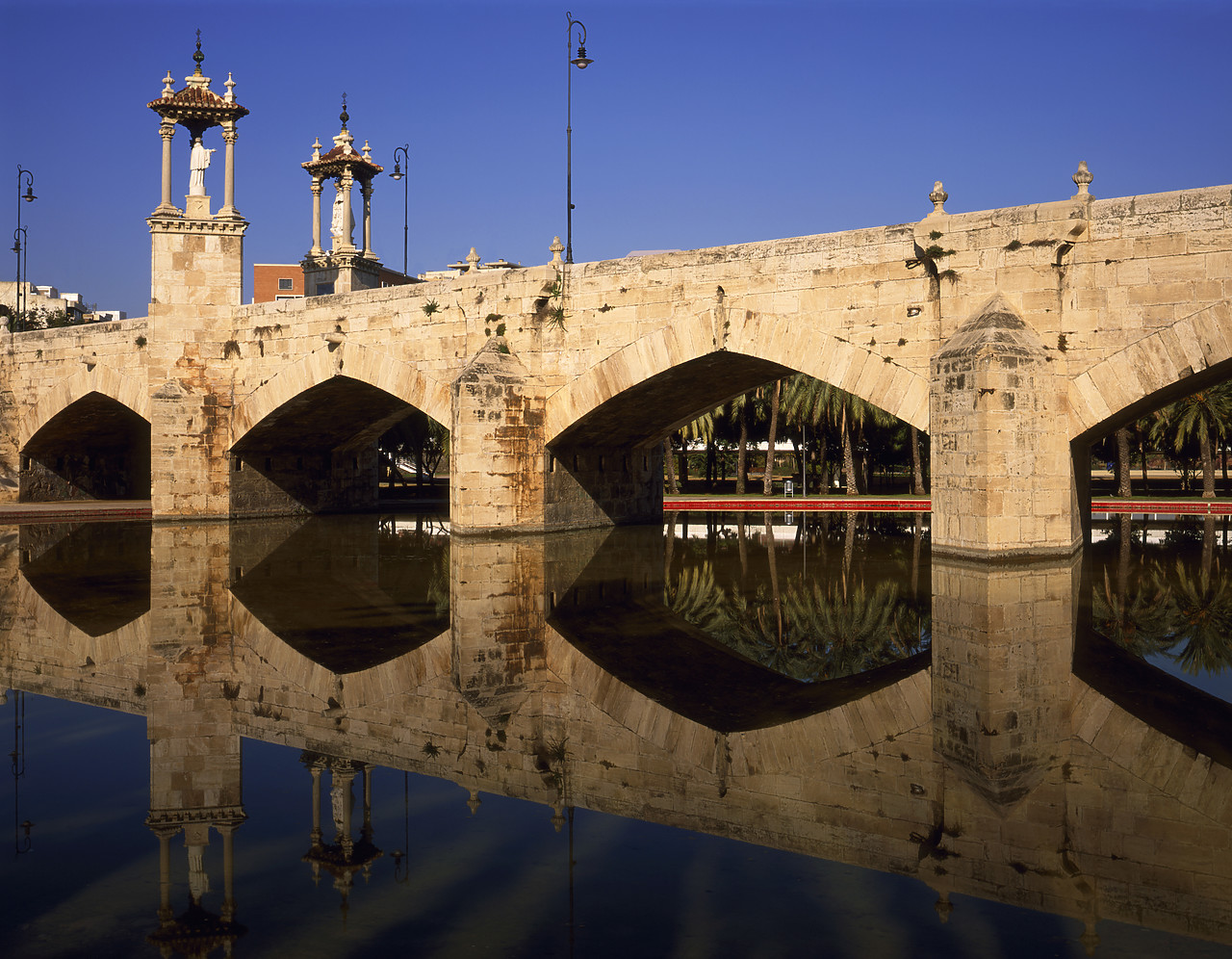 #050005-1 - Puente Del Mar, Valencia, Spain