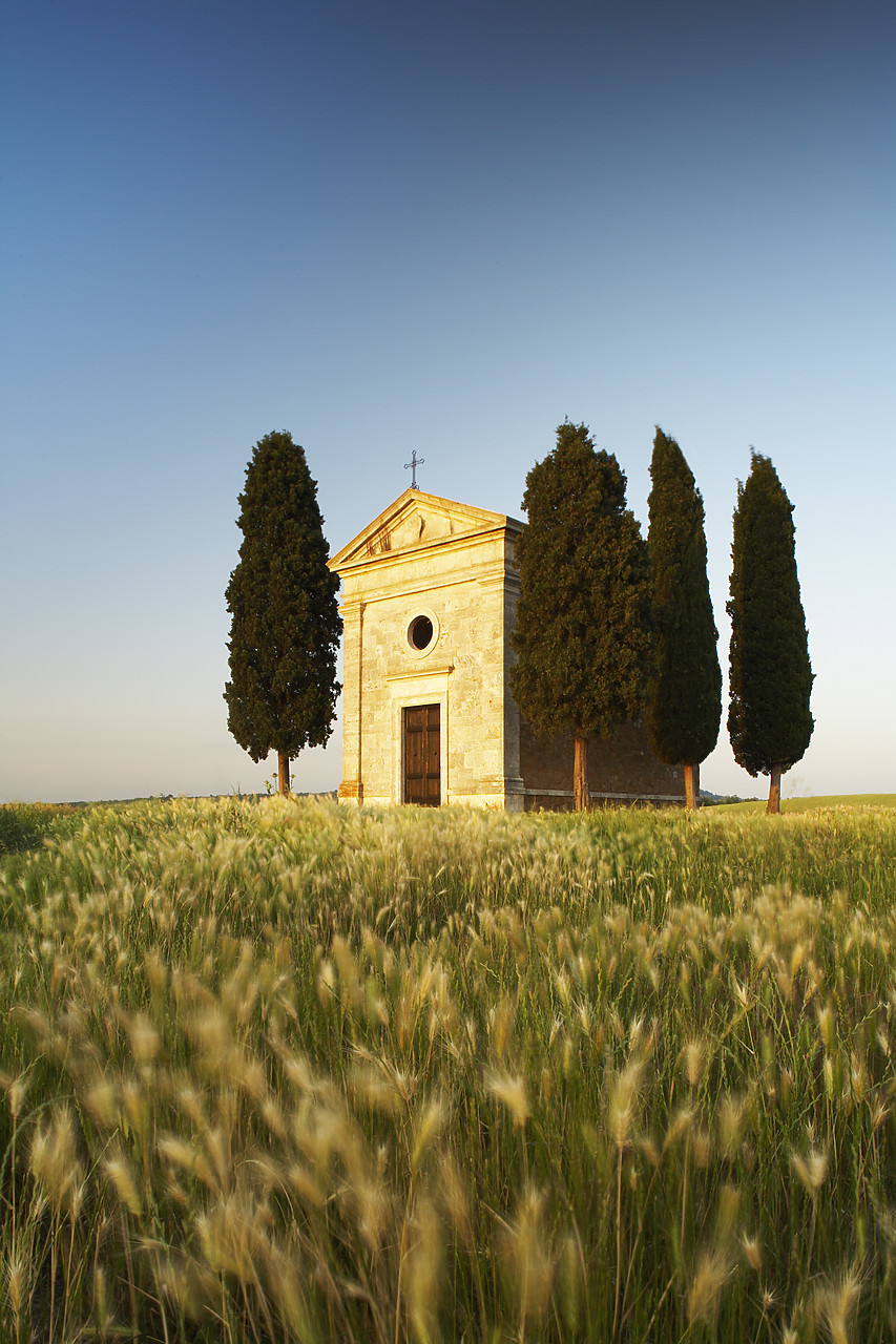 #070147-2 - Cappella di Vitaleta in Val d' Orcia, near Pienza, Tuscany, Italy
