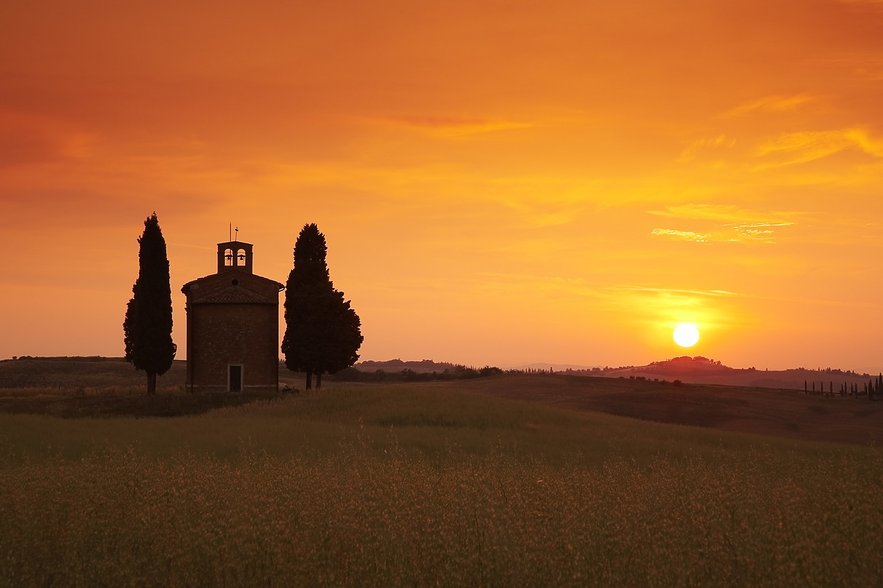 #070148-1 - Cappella di Vitaleta at Sunset, Val d' Orcia, near Pienza, Tuscany, Italy