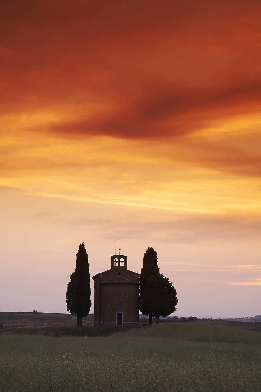 #070150-2 - Cappella di Vitaleta at Sunset, Val d' Orcia, near Pienza, Tuscany, Italy