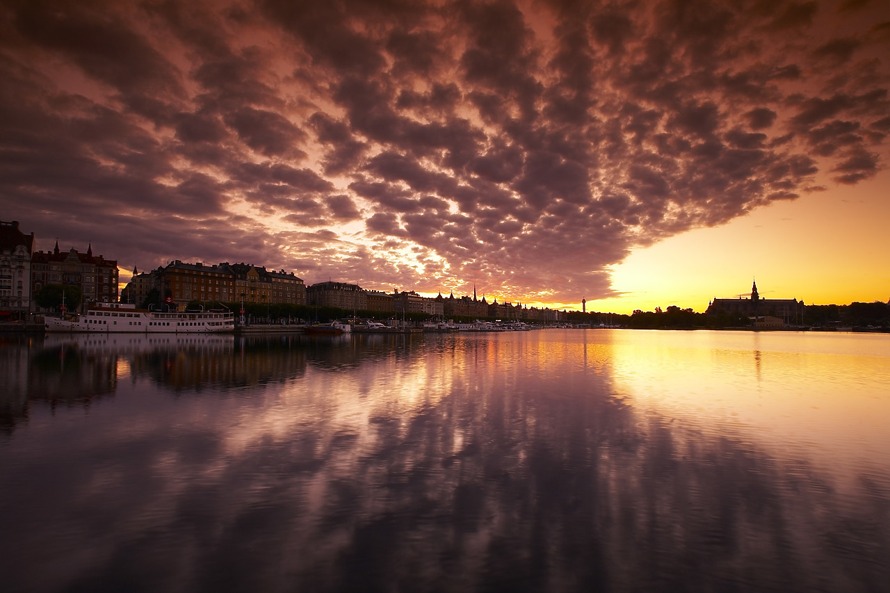 #080230-1 - Cloud Reflections, Stockholm, Sweden