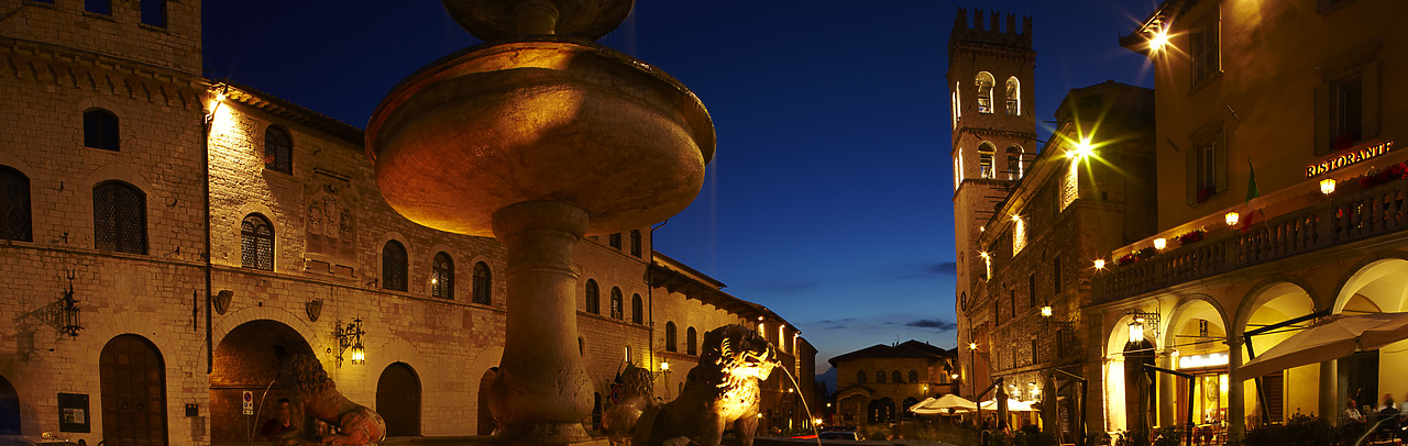 #090138-2 - Piazza del Comune at Night, Assisi, Umbria, Italy