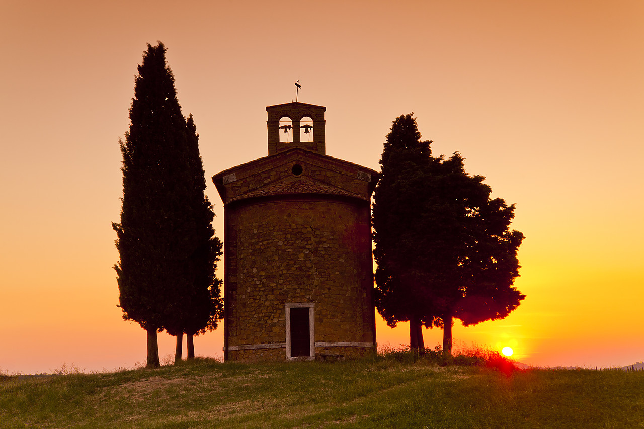 #110152-1 - Chapel Madonna di Vitaleta at Sunset, Val d'Orcia, Tuscany, Italy