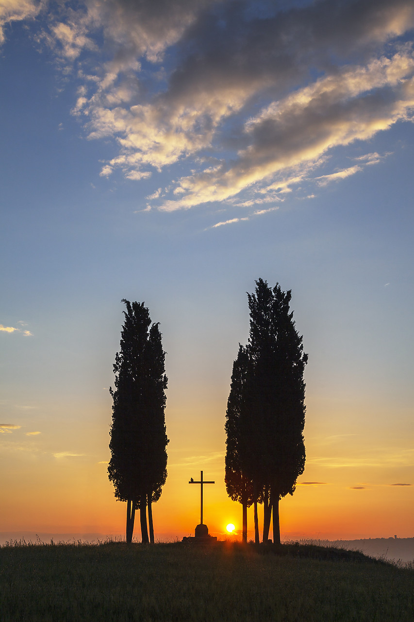 #120065-2 - Cypress Trees & Cross at Sunrise, Val d'Orcia, Tuscany, Italy