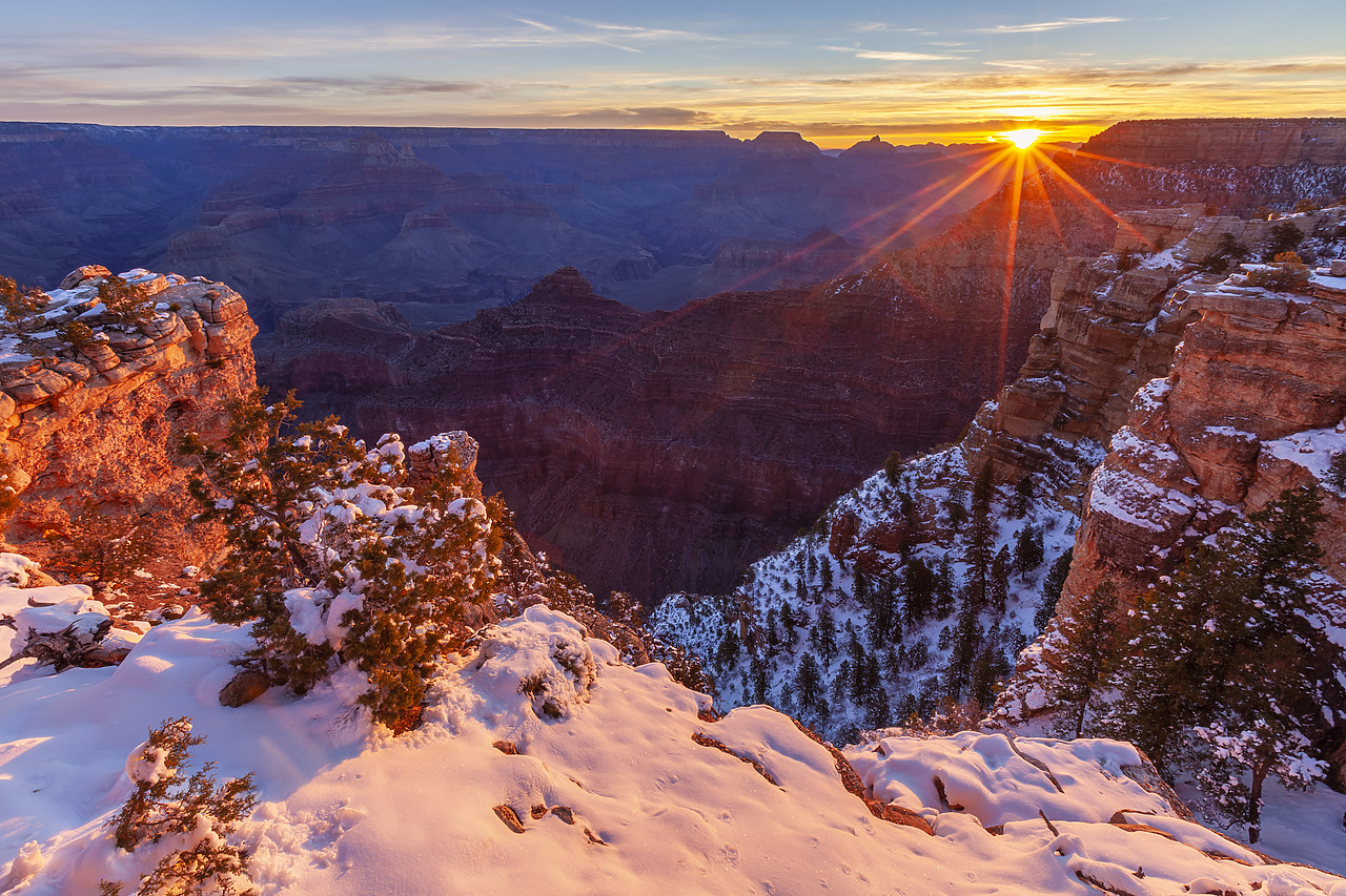 #120111-1 - Winter Sunrise, Grand Canyon National Park, Arizona, USA