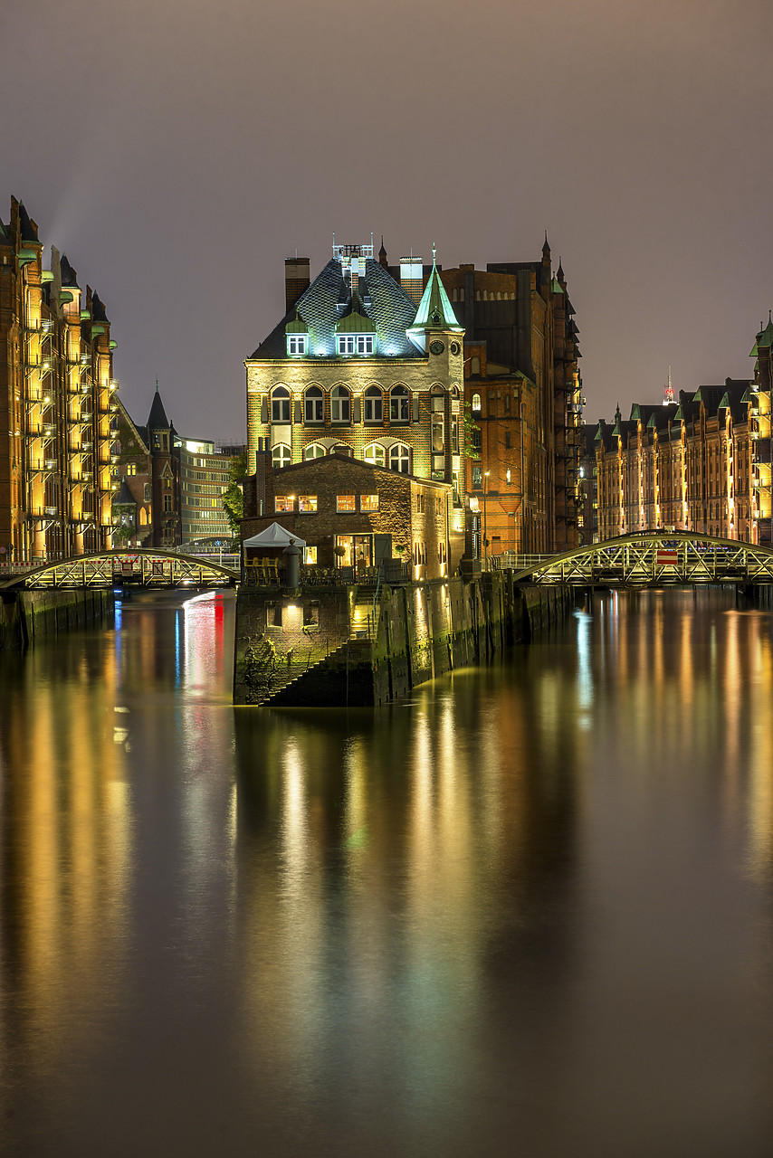 #140354-2 - Wasserschloss at Night, Speicherstadt, Hamburg, Germany