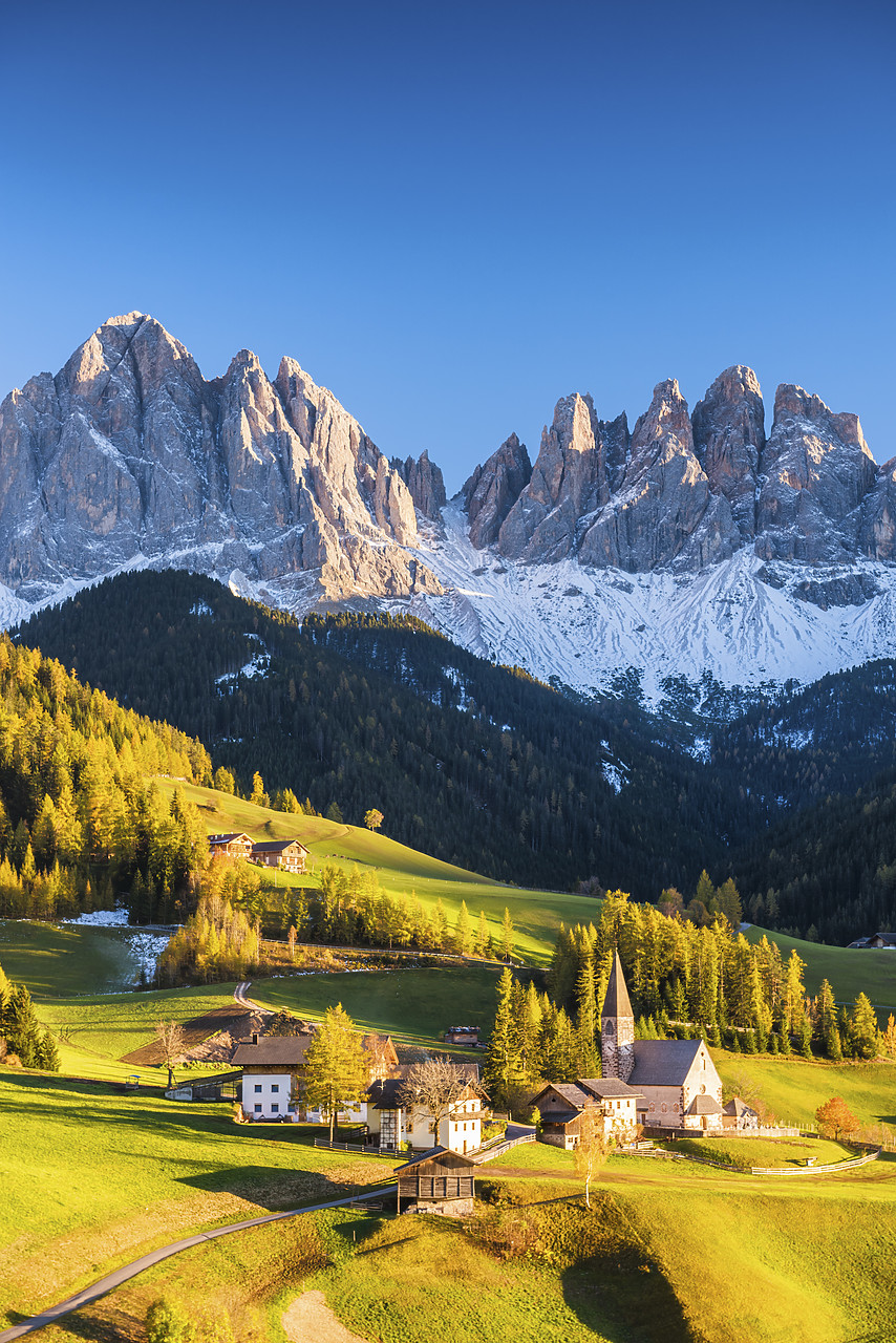 #140363-2 - St. Magdalena in Autumn, Val di Funes, Dolomites, South Tyrol, Italy