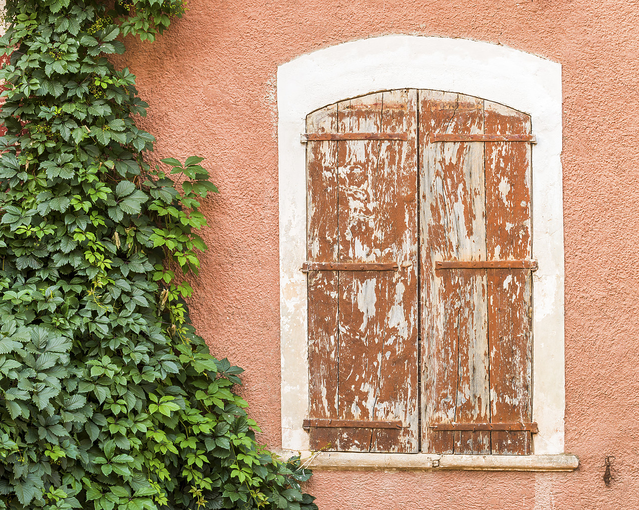 #150338-1 - Brown Window Shutters, Provence, France