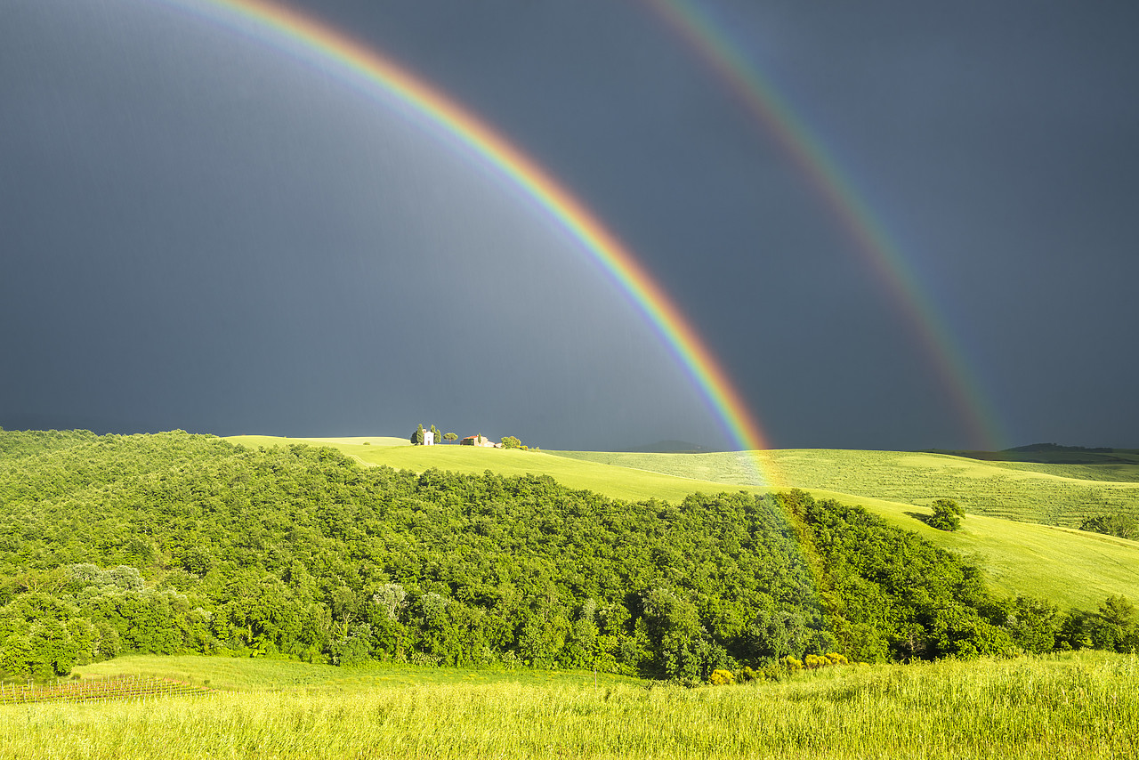 #160015-1 - Double Rainbow over Val d'Orcia, Tuscany, Italy