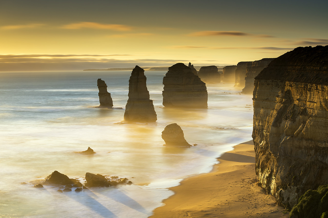 #160043-1 - The Twelve Apostles at Sunset, Great Ocean Road, Australia