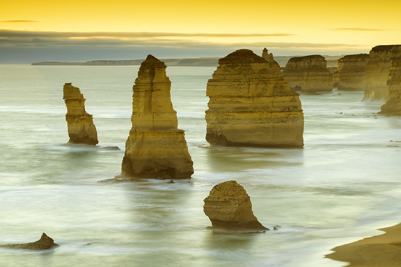 #160044-1 - The Twelve Apostles at Sunset, Great Ocean Road, Australia