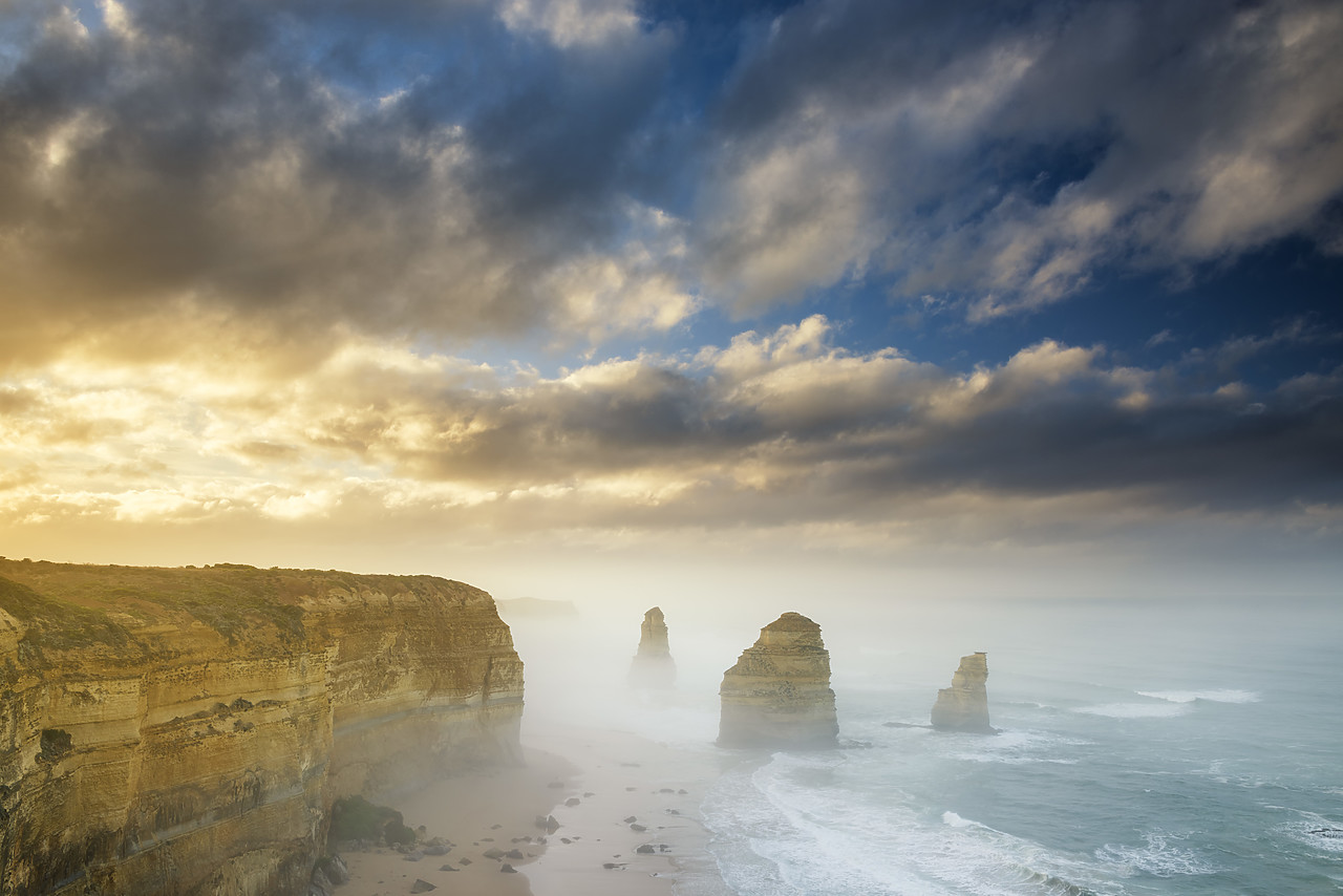 #160058-1 - The Twelve Apostles at Sunrise, Great Ocean Road, Australia