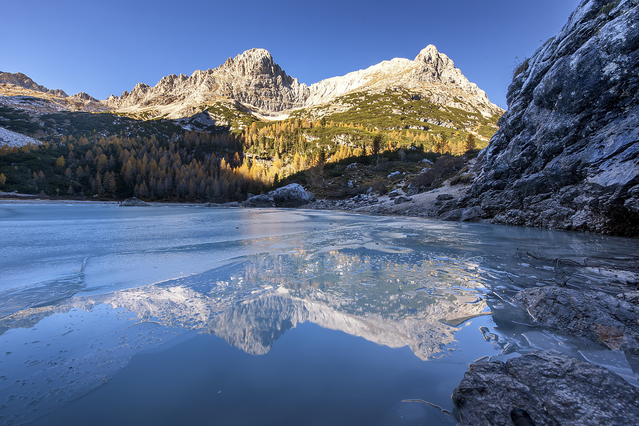 #160412-1 - Frozen Lake Sorapiss, Dolomites, Veneto, Italy