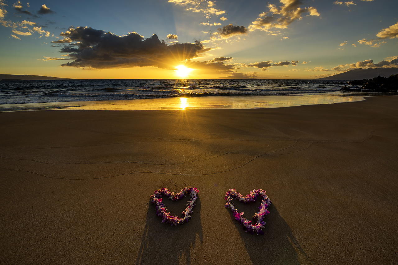 #170424-1 - Heart-shaped Leis at Sunset, Wailea Beach, Maui, Hawaii, USA