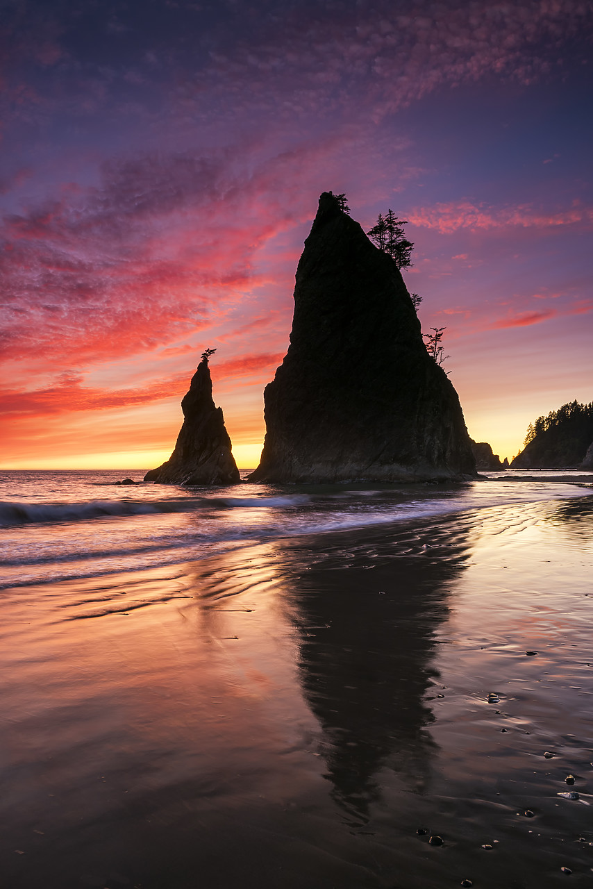 #170450-1 - Sunset at Rialto Beach, Olympic National Park, Washington, USA