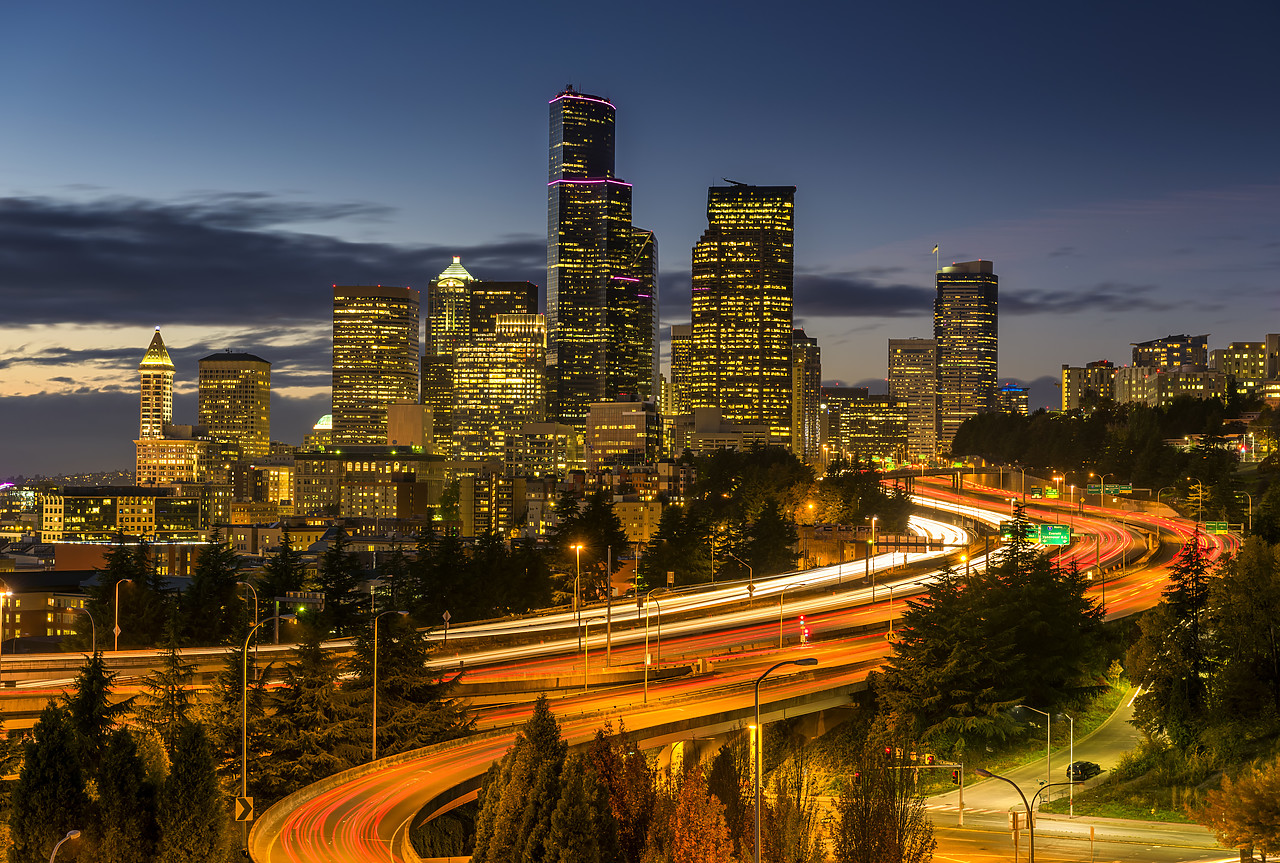 #170610-1 - Seattle Skyline at Night, Washington, USA