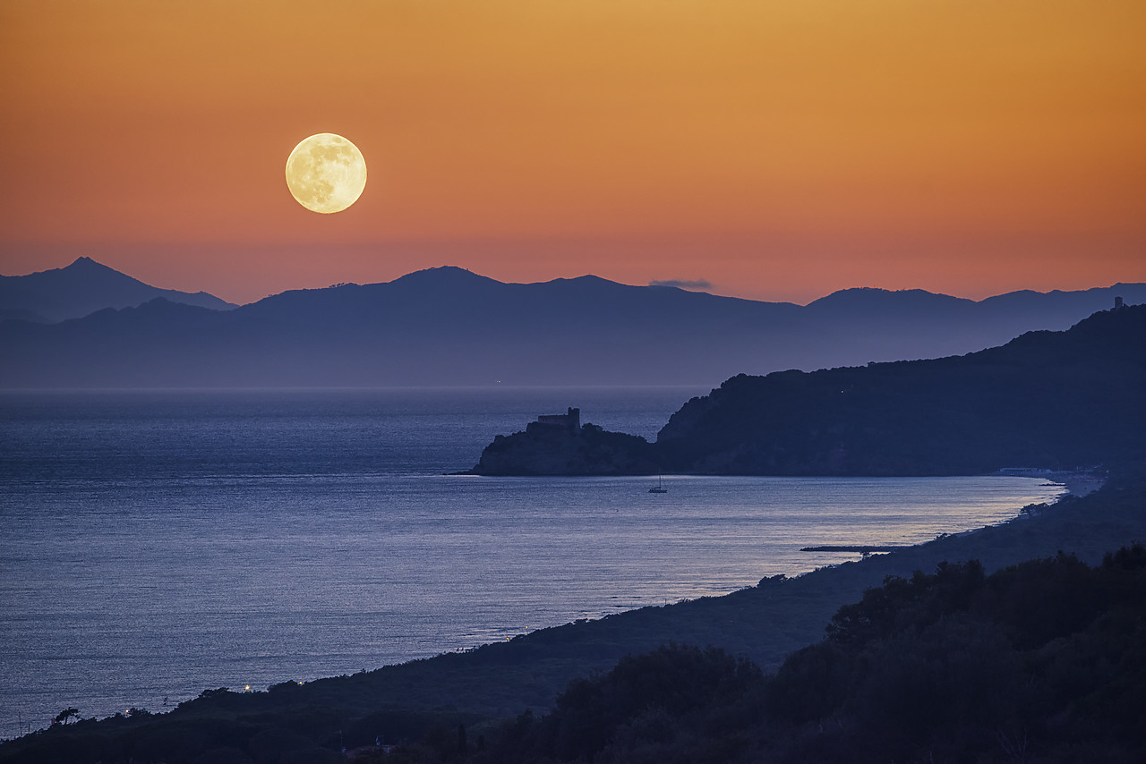 #170774-1 - Moonrise over Coastline, near Castiglione della Pescaia, Tuscany, Italy