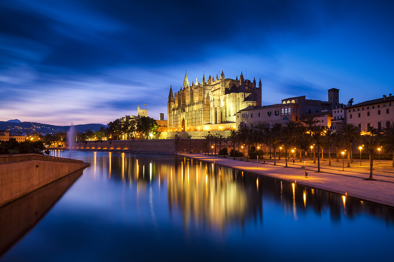 #180150-1 - Palma Cathedral at Night, Mallorca, Balearics, Spain