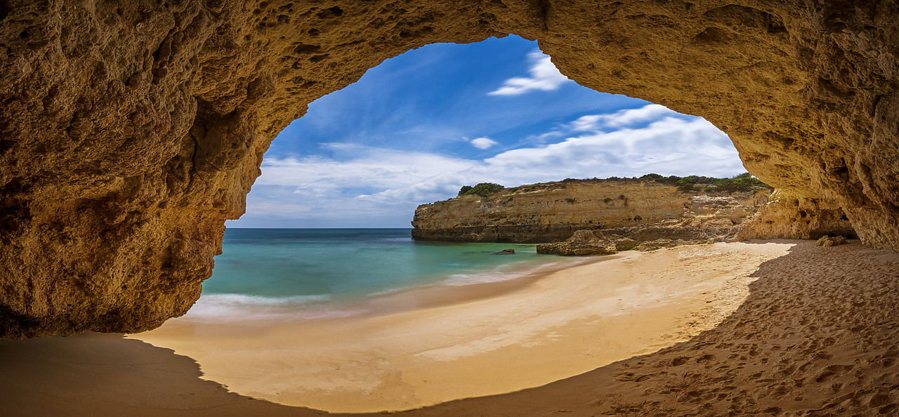 #180226-1 - Sea Cave, Praia de Albandeira, Algarve, Portugal