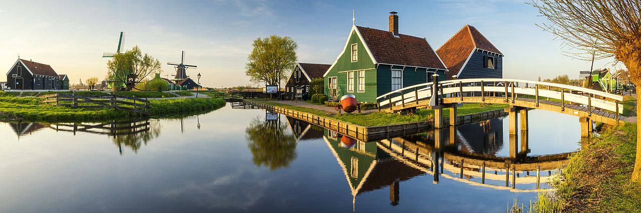 #180350-2 - Traditional Farm Houses, Zaanse Schans, Holland, Netherlands