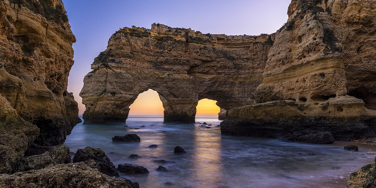 #190000-1 - Double Arch, Praia de Marinha, Caramujeira, Lagoa, Algarve, Portugal