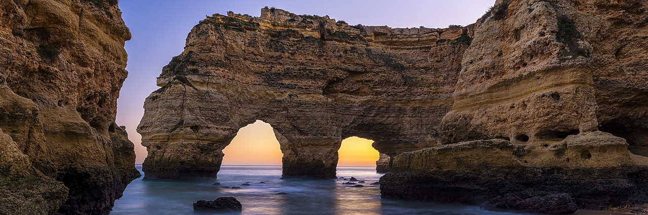 #190000-2 - Double Arch, Praia de Marinha, Caramujeira, Lagoa, Algarve, Portugal