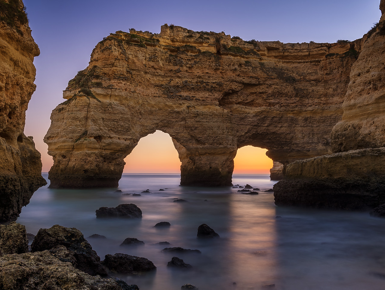 #190000-5 - Double Arch, Praia de Marinha, Caramujeira, Lagoa, Algarve, Portugal