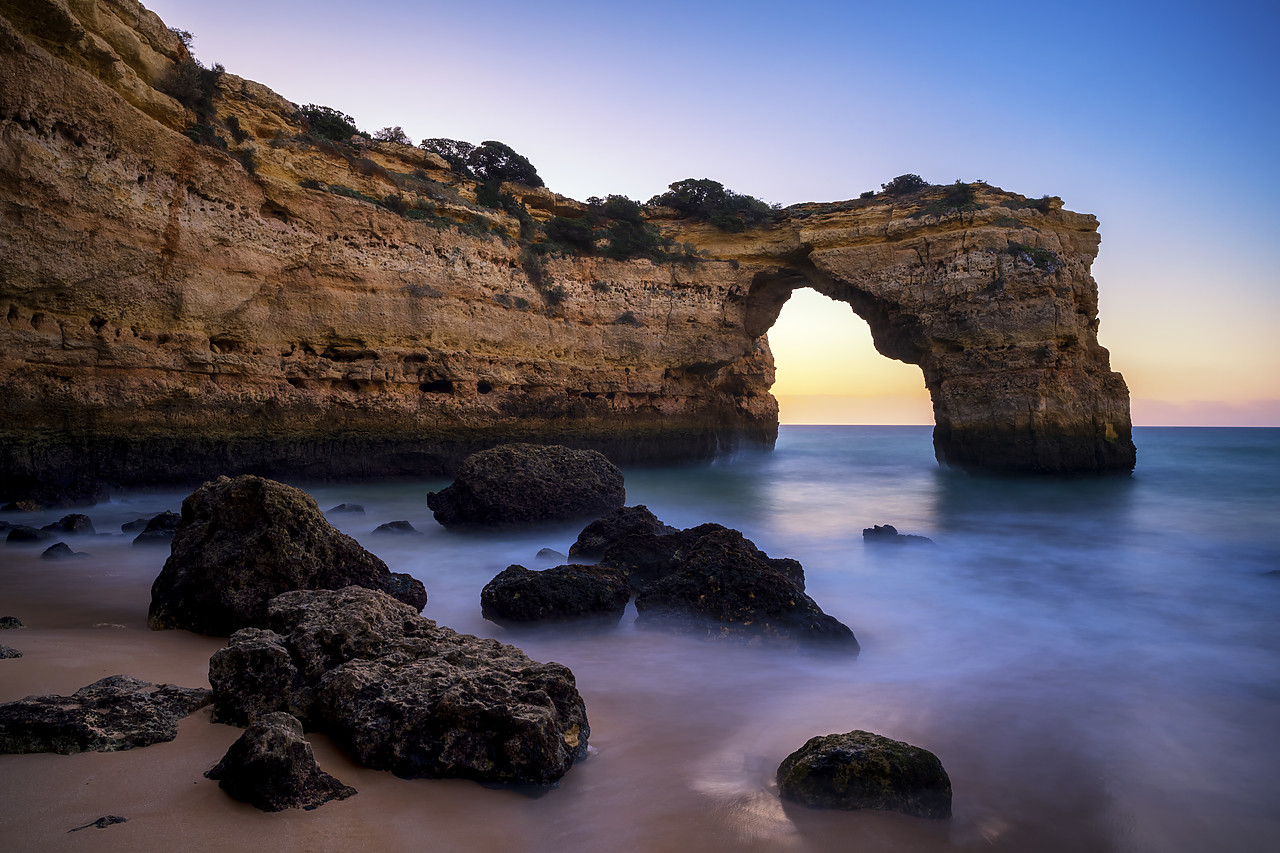 #190010-1 - Natural Sea Arch, Praia da Albandeira, Algarve, Portugal