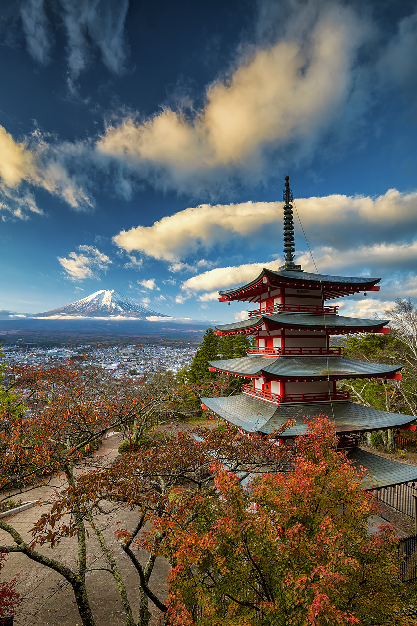 #190621-2 - Chureito Pagoda & Mt. Fuji in Autumn, Fujiyoshida, Yamanashi Prefecture, Japan