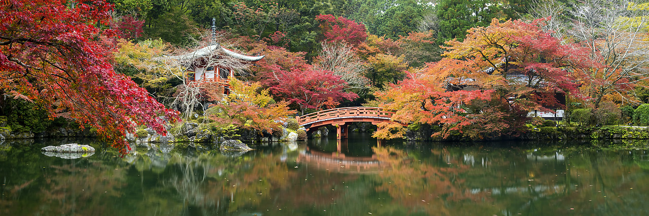 #190667-2 - Bentendo Hall & Bridge in Autumn, Daigo-ji Temple, Kyoto, Japan