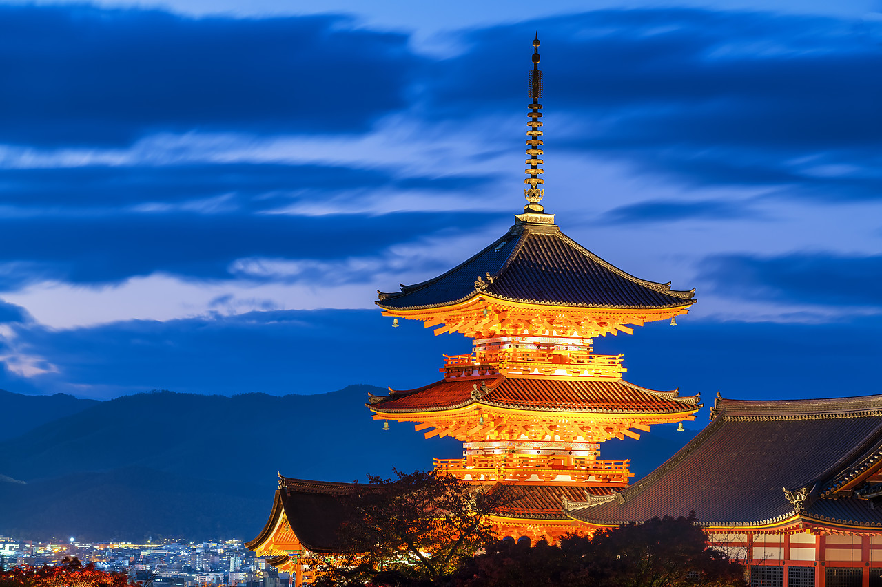 #190682-1 - Sanjunoto pagoda of Kiyomizu-dera  Temple at Night, Higashiyama, Kyoto, Japan