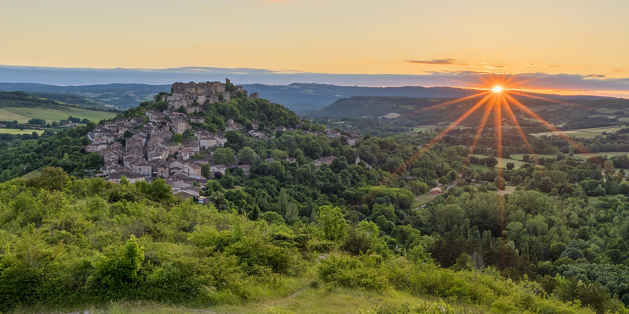 #220291-1 - Sunset over Cordes-sur-Ciel, Tarn, Occitanie, France