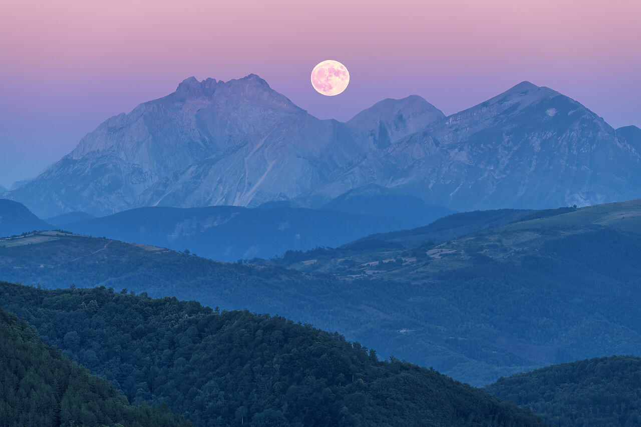 #220350-1 - Super Moon over Apennines Mountains, near Norcia, Umbria, Italy