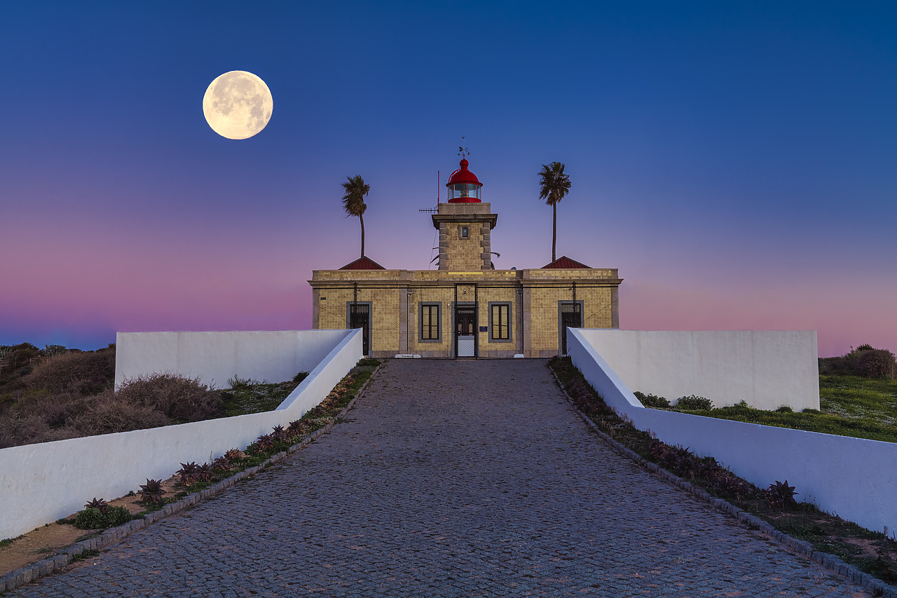 #400028-1 - Full Moon over Ponta de Piedade Lighthouse, Lagos, Algarve, Portugal