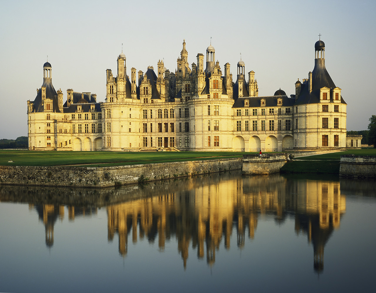 #871075 - Chateau Chambord, Loire Valley, France