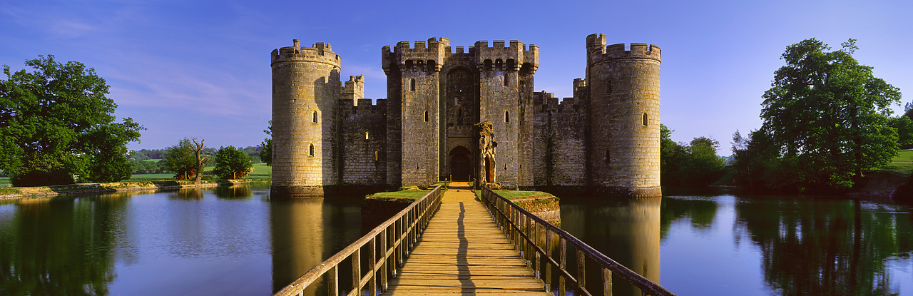 #966039-9 - Bodiam Castle, East Sussex, England