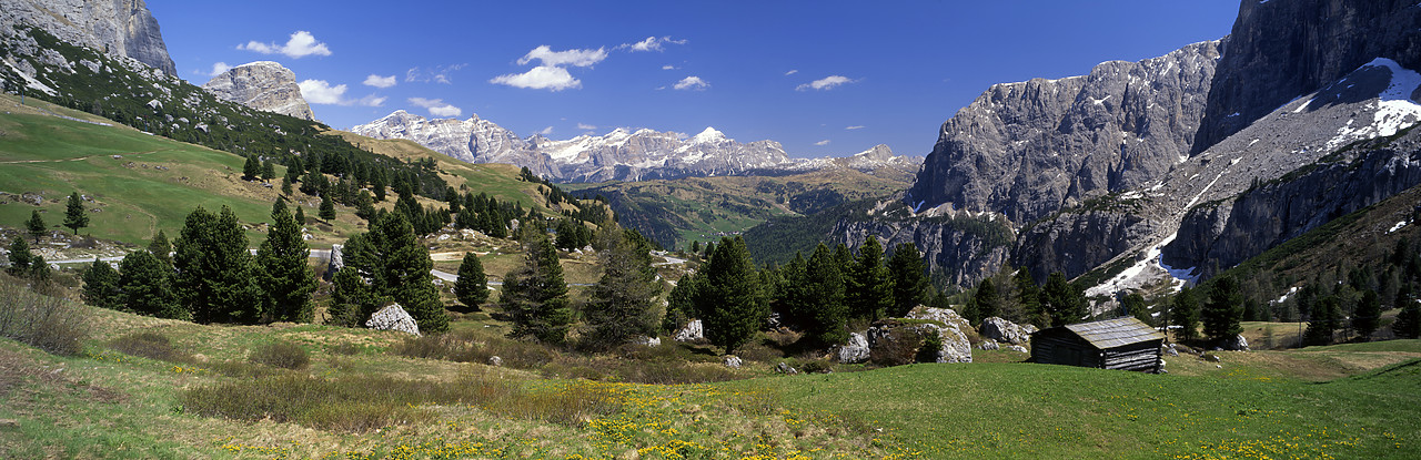 #970302 - Pass of Gardena,  The Dolomites, Italy