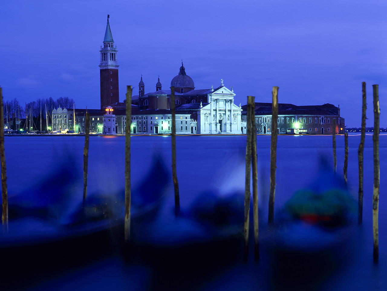 #990083-1 - Gondolas & St. Giorgio Maggiore, Venice, Italy